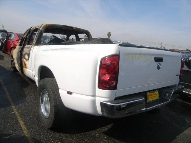 07 DODGE RAM 3500 PICAPE SUPORTE DE RODA SOBRESSALENTE 3756 - Imagem 4 de 4