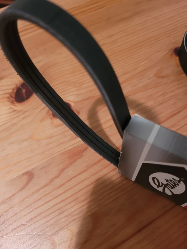 Cintos auxiliares Rover 75. Bomba de água e correias de direção hidráulica? - Imagem 3 de 3