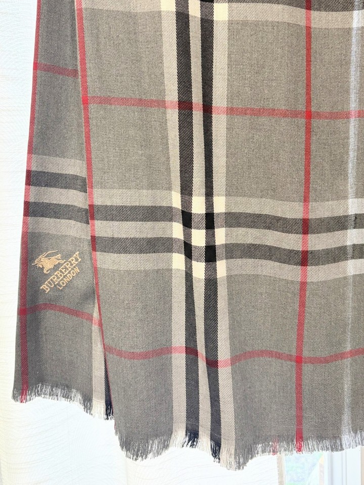 Burberry Vintage 205cm Wide Check Cashmere Scarf | Charcoal | Scotland