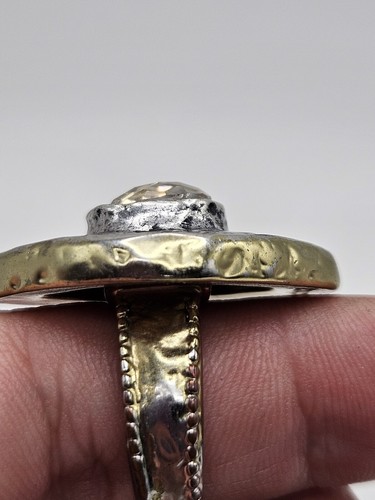 Chico's Two Tone Silver Gold Textured Metal Topaz Crystal Glass Chunky Ring Sz 7 - Picture 3 of 9