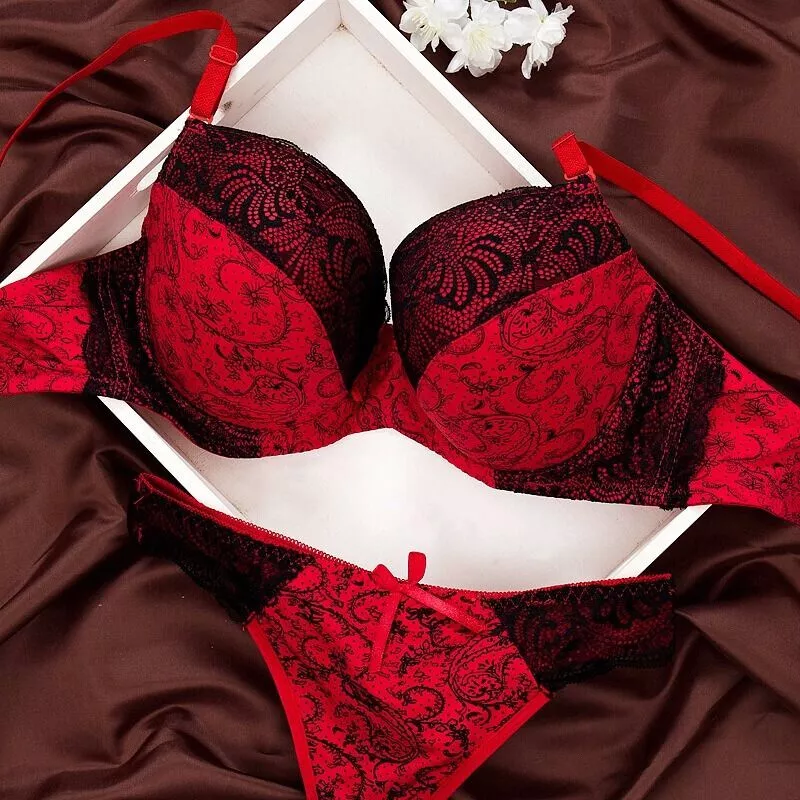 Ladies Sexy-Lingerie and Thong set Push Up Bra+Panties Set