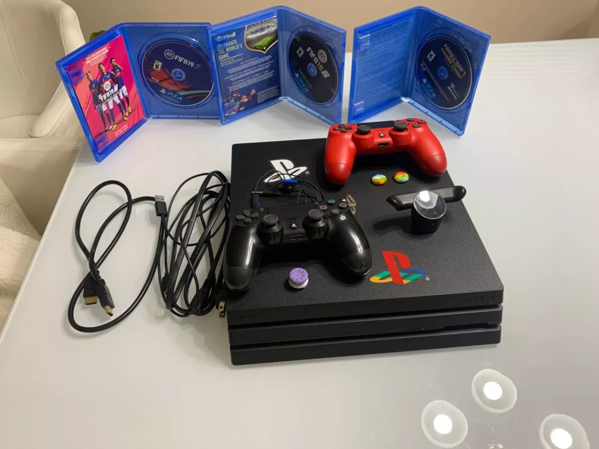 Manager Perforering Nedrustning PS4 Pro Used, Minecraft Story Mode, FIFA 18 &amp; 19, 2 controllers &amp;  back buttons. | eBay