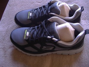 skechers flex agoura mens trainers