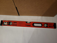 Husky 24 Inch Level with Plumb