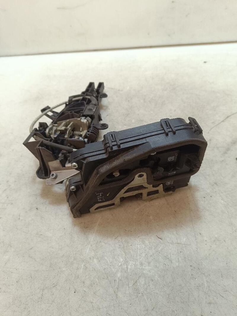 51217202143 serratura porta anteriore BMW SERIE 3 E90/E91 (02/05-12/11) 2005