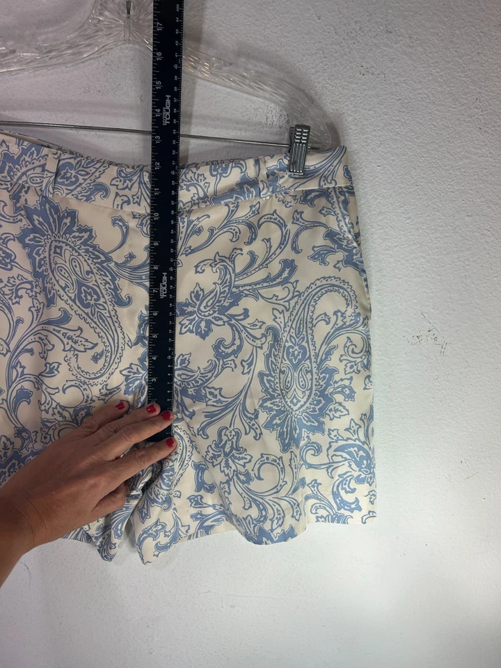J McLaughlin Shorts Womens 14 off White aqua Blue Floral paisley silk graphic - Image 4 of 4