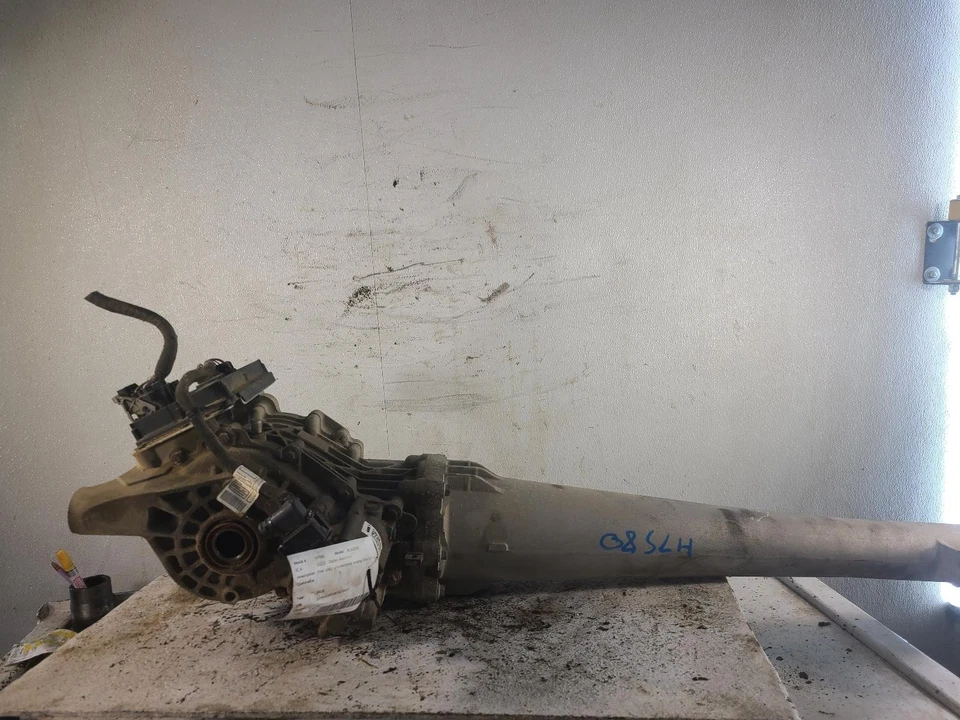 Used Differential Carrier Assembly fits: 2019 Chevrolet Blazer rear axle w/o ele - Image 2 of 4