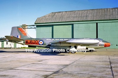 RAF 90 Signals Group English Electric Canberra B.15 WJ620 (1969) Foto
