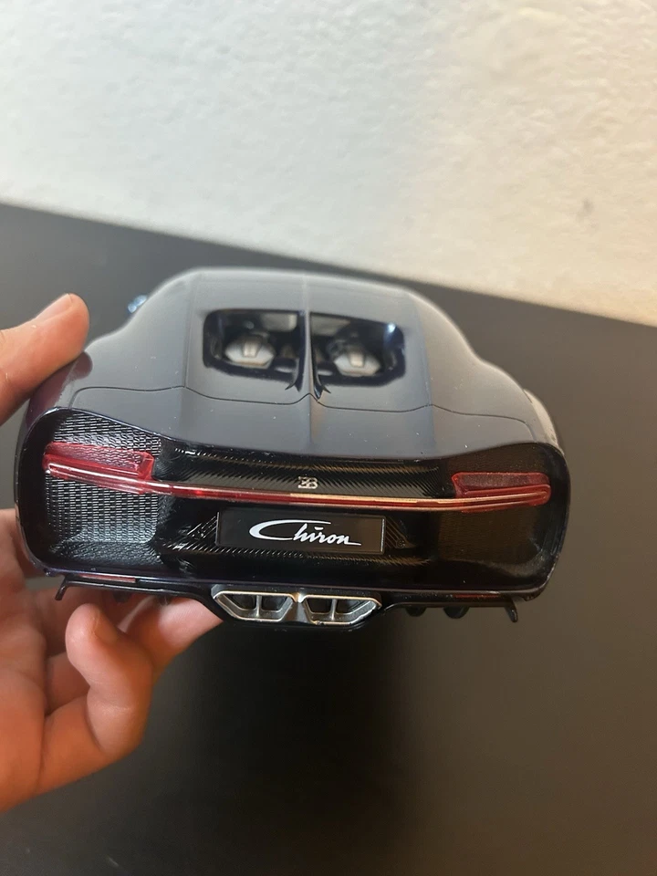 Bugatti Chiron R/C 1:14 Scale World Tech Toys 14" Remote Control Car Rastar - Image 2 of 4