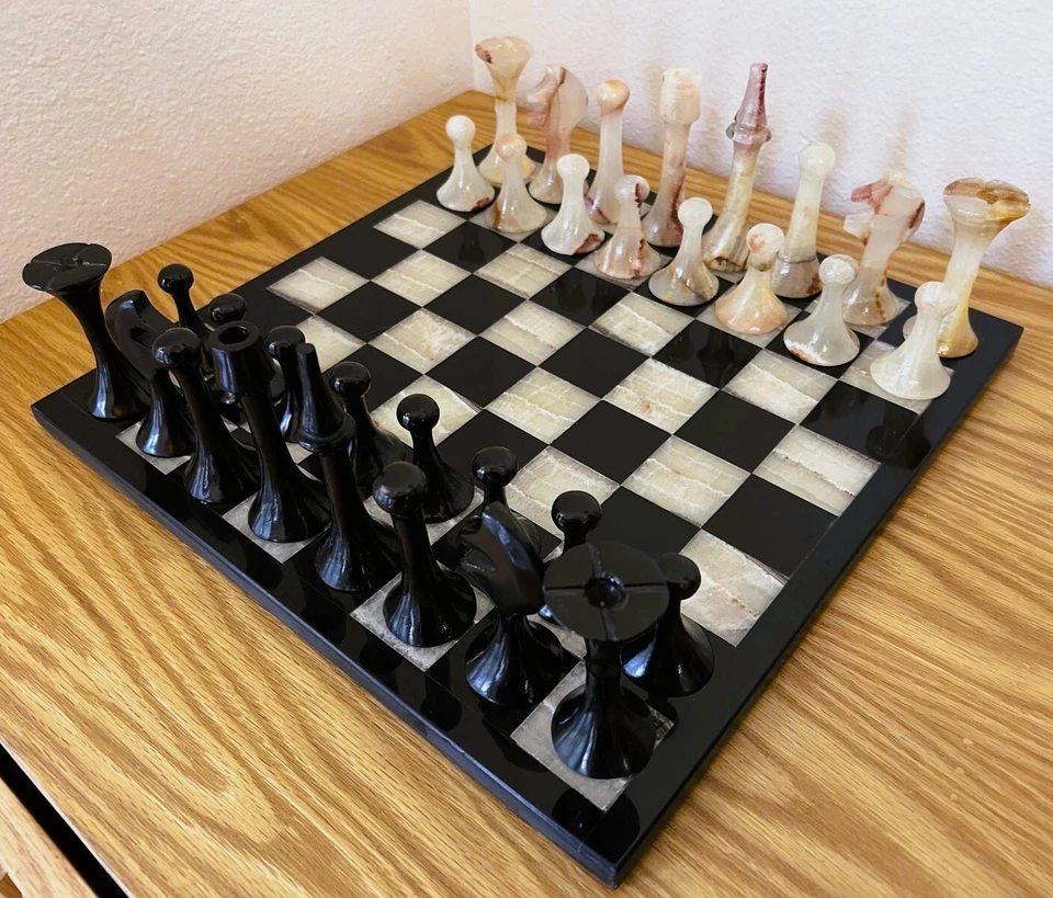 Juego de ajedrez hecho a mano estilo italiano ónix verde y negro 14" x 14" Foto 3 de 4