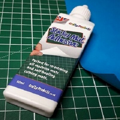 Klebematte selbstklebend von CRAFTY PRODUCTS kleben Sie Ihre Schneidematten neu