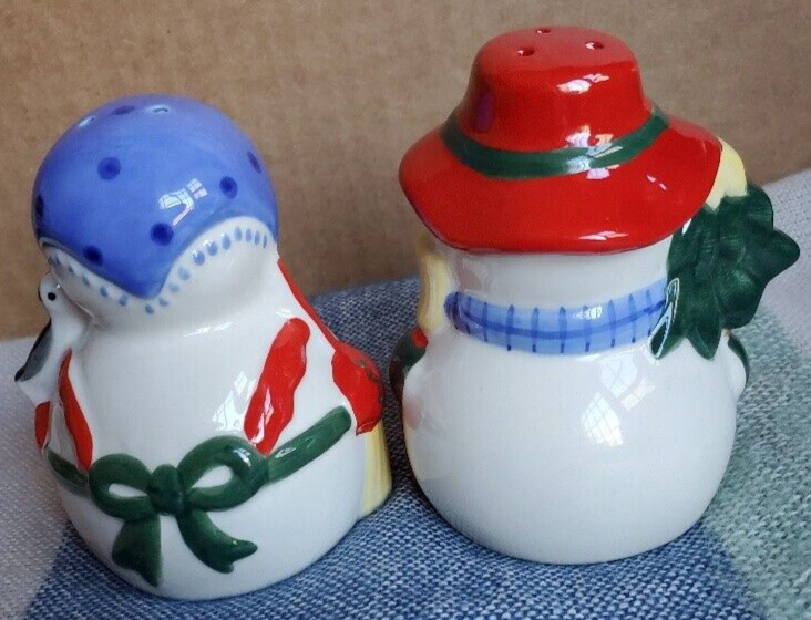 Pfaltzgraff Snow Village SALT and PEPPER SET Snow People Figurines