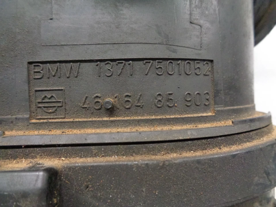 2003-2005 Land Rover Range Rover Air Intake Cleaner Filter Box OEM AK220550 - Image 2 of 4