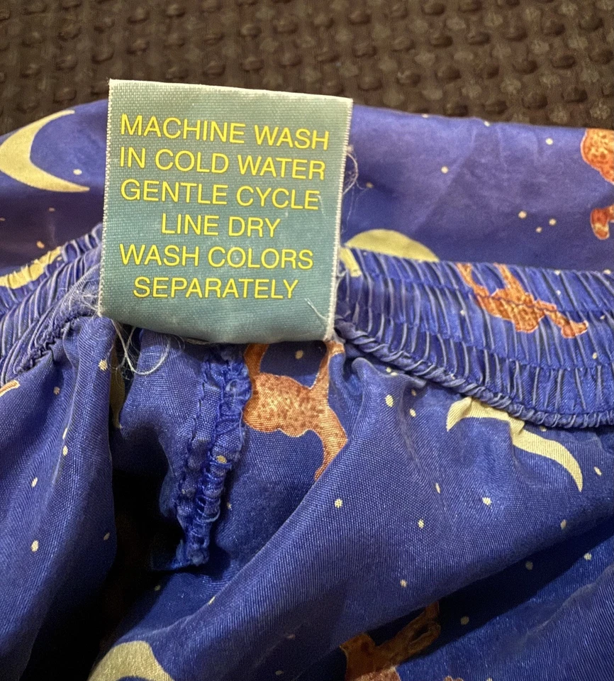 Vintage 1993 Camel Tobacco Promotional Silk Pajama Nightshirt With Shorts  - Image 4 of 4