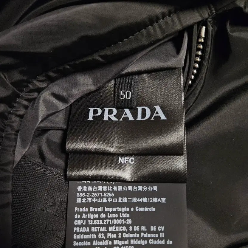 Prada Nylon Padded Jacket Black - Size 50 (US 100-105) New thumbnail 4