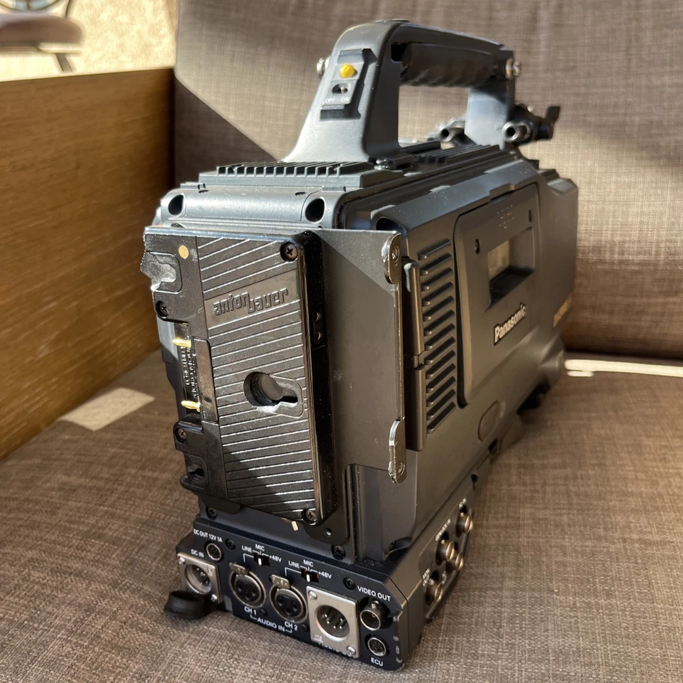 Panasonic AJ-SDX900P Professional Video Camera DVCPRO 50, UNTESTED - Image 4 of 4