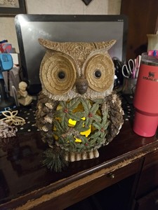 Cracker Barrel Light up Decorative Winter Owl 11” H Gray/brown With Box