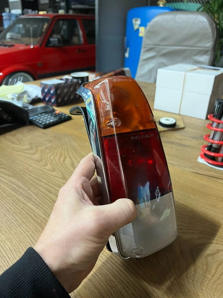 Maserati rear Tail light 010095  Altissimo Mexico Quattroporte Sebring 1963-69 - Image 2 of 4