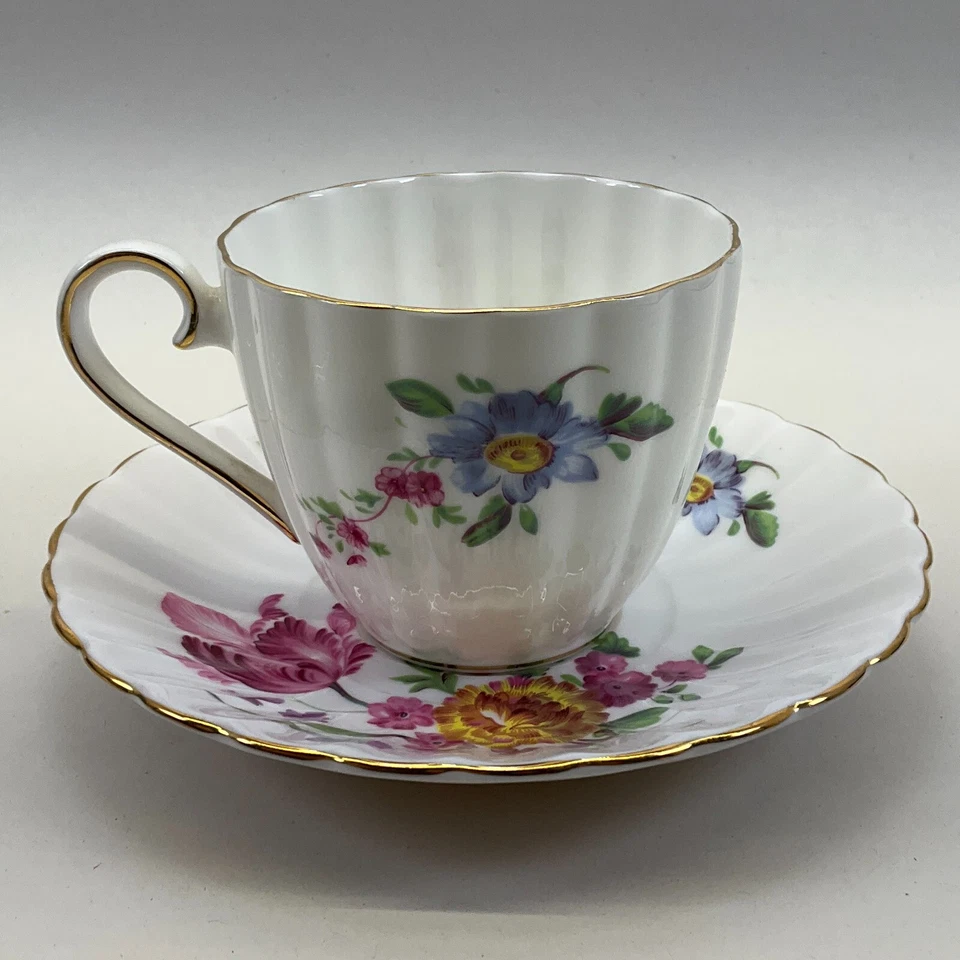 Royal Tuscan Fine Bone China Teacup & Saucer Set -Springtime - England - Image 4 of 4