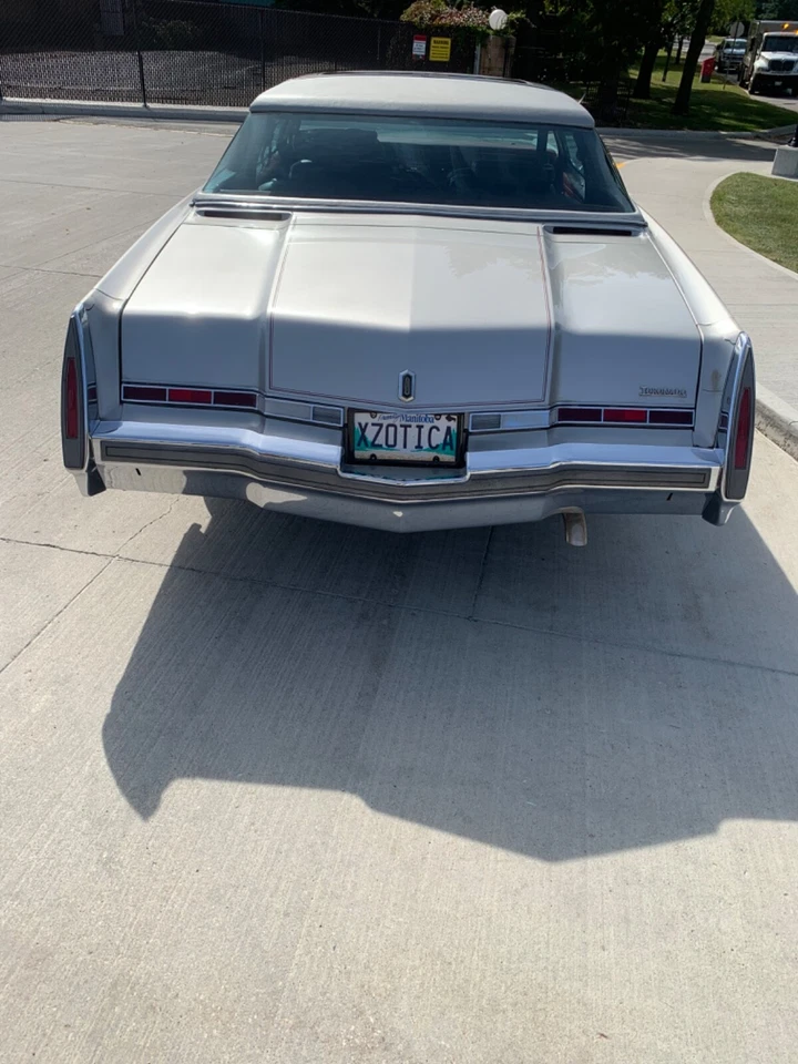 Oldsmobile: Toronado - Image 4 of 4