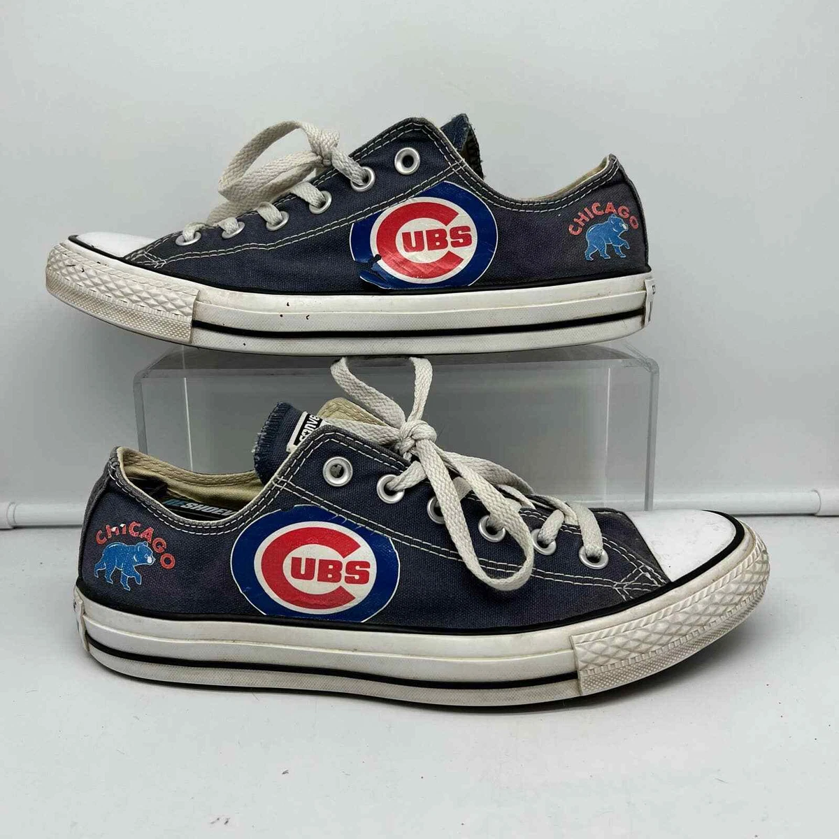 Cubs chuck best sale taylors