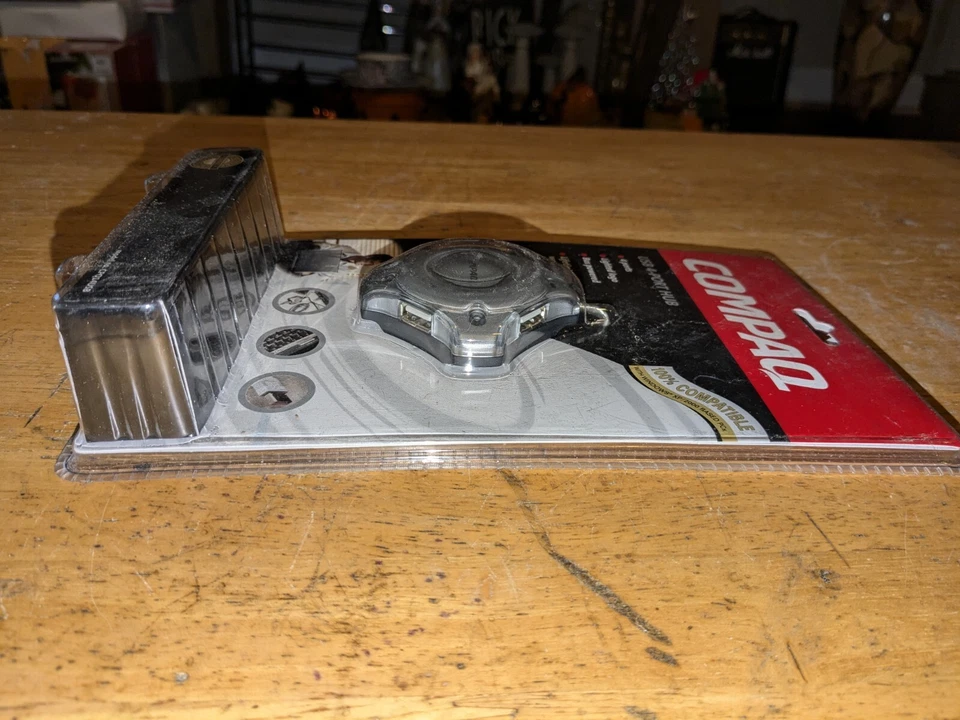 NUEVO-Compaq Hub USB 4 Puertos con Logo Iluminado, Modelo CPQ14USB, Precintado  Foto 2 de 3