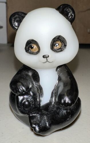 Mini ours assis commande spéciale Fenton opale satiné panda peint à la main - Photo 1 sur 7