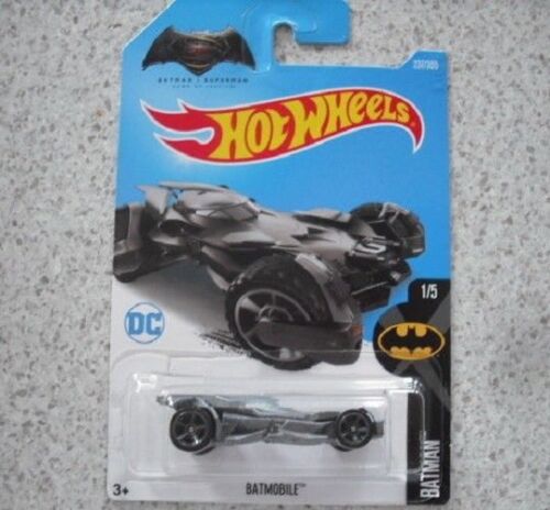 Batmobile. Batman v Superman. 2017 Hot Wheels. 237/365. DTY45. New in Package! - Picture 1 of 3