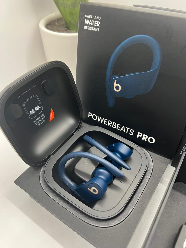 New Beats by Dr. Dre Power Beats Pro In Ear Wireless Headphones Black