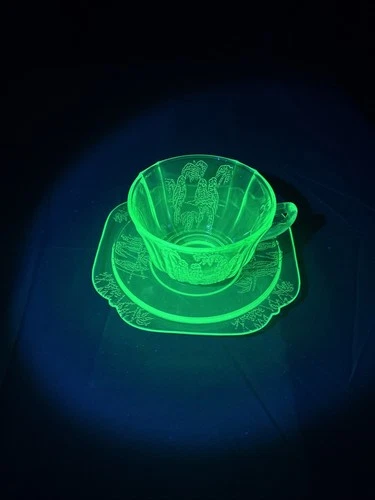 Vintage Green Depression Uranium Glass Coffee/Tea Cups Sylvan Parrot Pattern