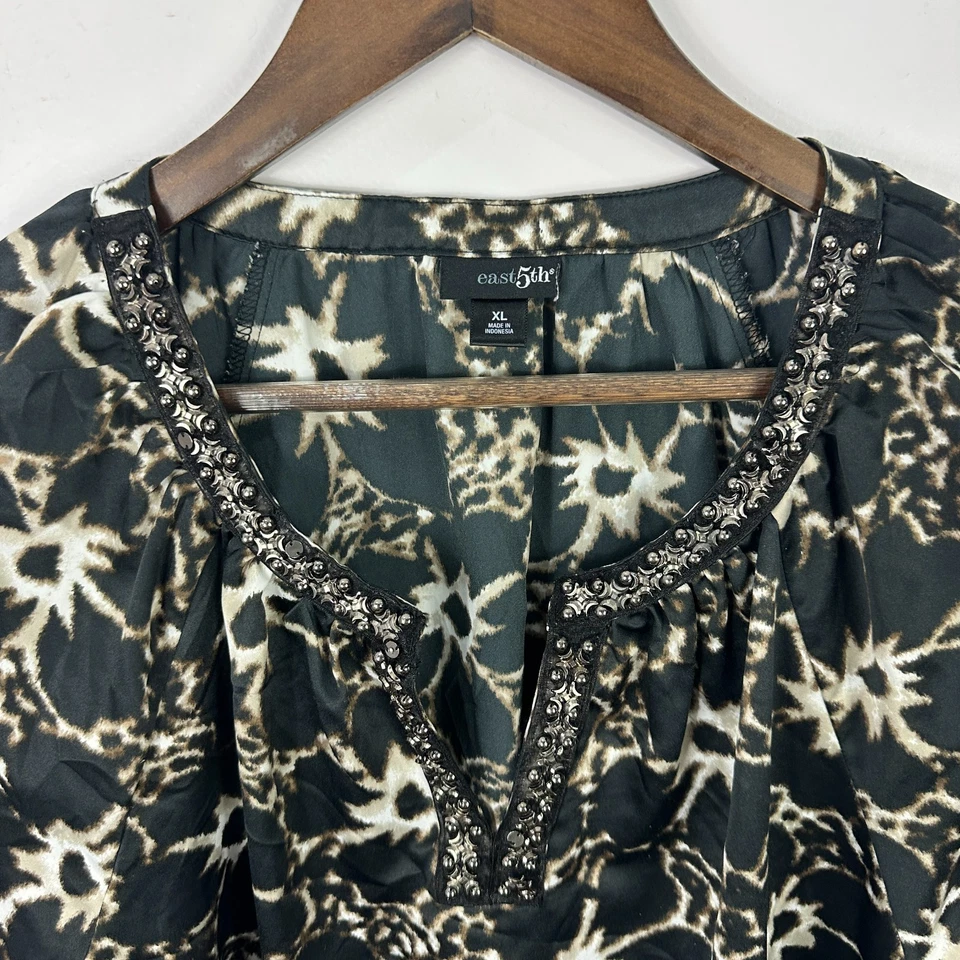 Blusa East 5th Mujer XL Verde Negra Estampado Animal Embellecida Cuello Y2K Preppy Foto 3 de 4