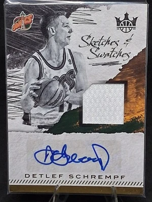 Detlef Schrempf 2017-18 Panini Court Kings Sketches & Swatches RELIC + AUTO /399 - Bild 1 von 3
