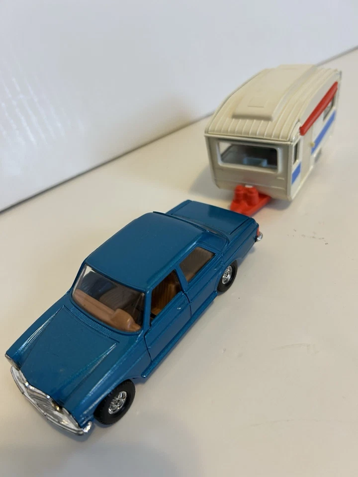 Corgi Vtg Gift Set 24 Mercedes-Benz 240 D & Touring Caravan 75 Original Box (50F - Image 3 of 4