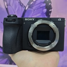 Sony a6700 Mirrorless Camera ILCE-670026MP APSC 4K Video Body only W/Accessories