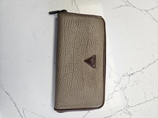 GUESS Cream/ Tan Handheld Clutch Wristlet Wallet w/ Zipper