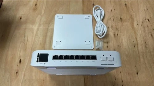 OPEN BOX - USW-PRO-8-POE | 8x GbE PoE+, 2x 10G SFP+, UniFi Managed