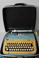 Smith Corona Clipper With Portable Case thumbnail