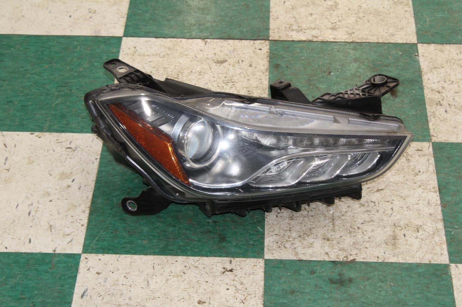 14-17 Ghibli Passenger Right RH Headlight Head Light Lamp Xenon HID OEM Factory