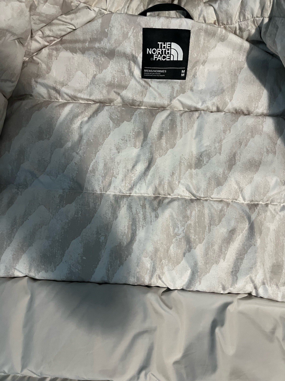 AUTHENTIC NORTH FACE JACKET WORN ONCE PERFECT FOR… - image 4