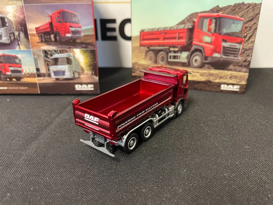 HOLLAND OTO 1271 1:87 SCALE DAF XD TIPPER FLAME RED - Image 4 of 4