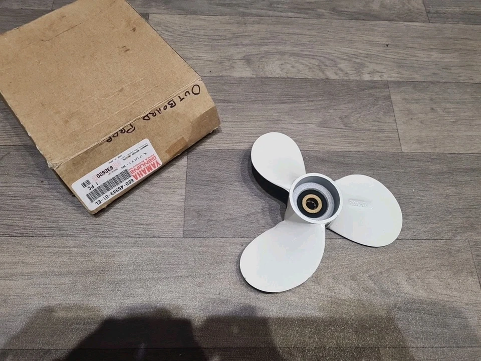 Genuine Yamaha Mariner 6E0-45943-01 Prop Propeller 7 1/2 x 7 BA Outboard - Image 2 of 4