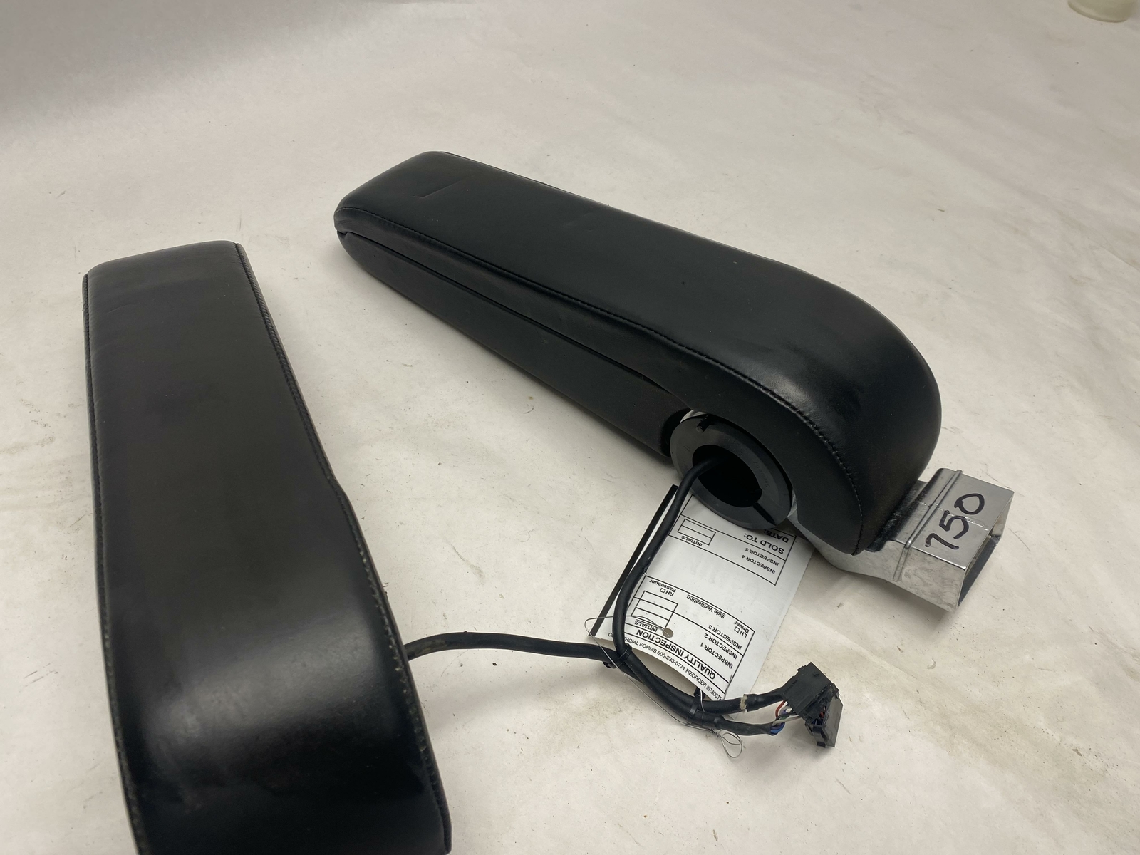 2006-2012 BENTLEY CONTINENTAL CENTER CONSOLE DUAL ARMREST LEATHER BLACK OEM