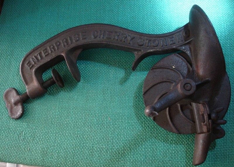 Antique ENTERPRISE MFG. CO. PHILA. U.S.A. CHERRY STONER Cast Iron PAT APRIL 1883