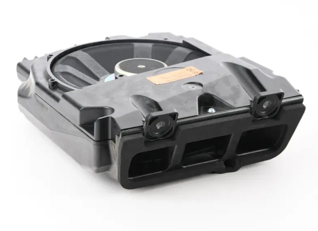 BMW 7 E65, E66, E67 Right Central Bass 65139143138 9143138 NEW 