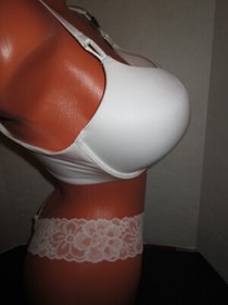 $68 VICTORIA'S SECRET BOMBSHELL PLUNGE BRA ~ SEXY LACE THONG SET ~ 36B/M ~ NWT