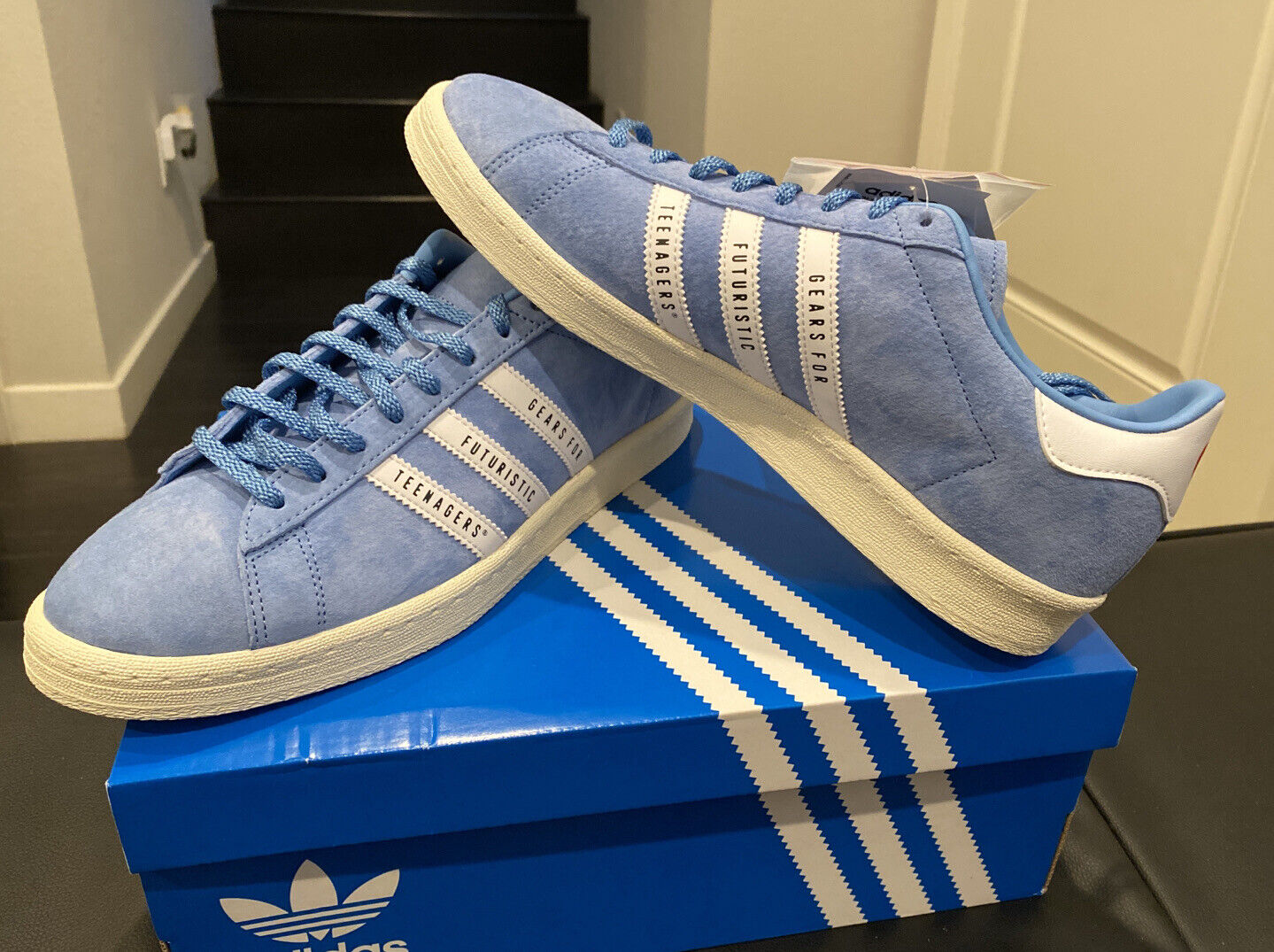 Consejo Ver insectos imagen Adidas Originals x Human Made Campus Light Blue Size 10 | eBay