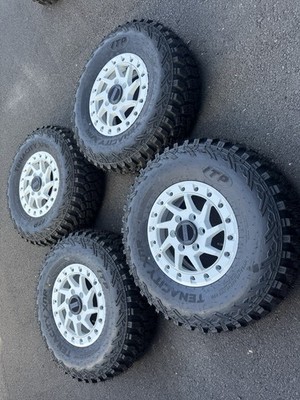 4-2025 CAN AM MAVERICK R WHEELS TIRES 32x10x16 ITP TENACITY XNR