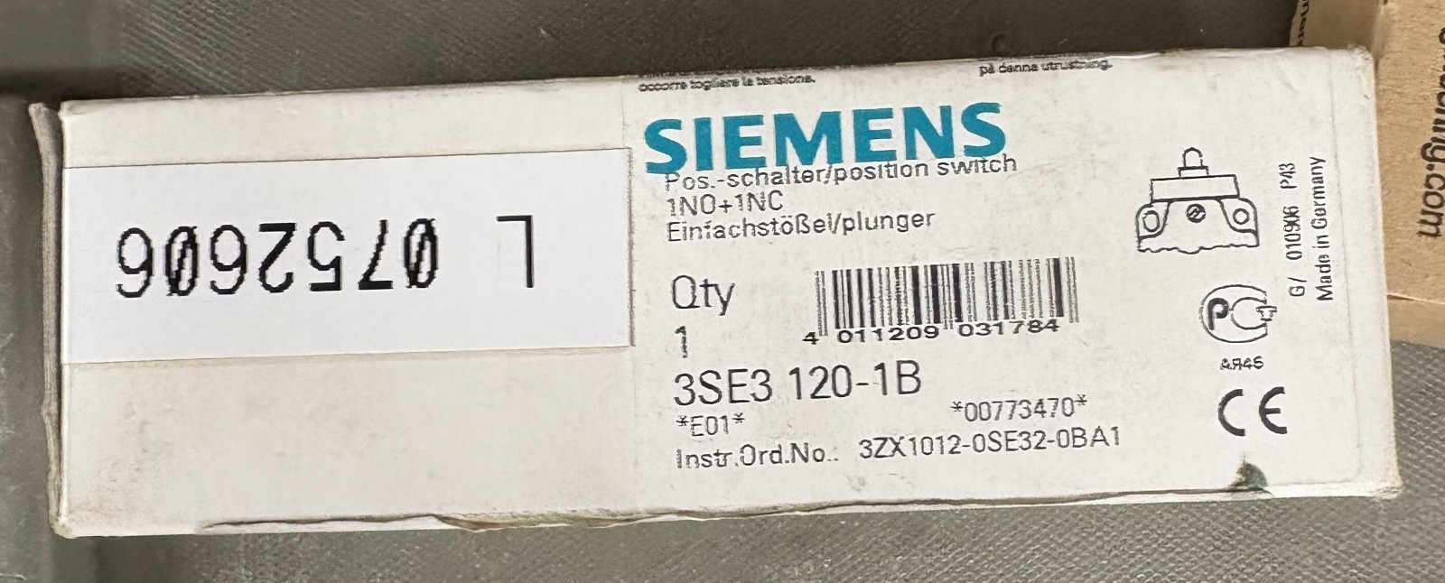 Siemens 3SE3 120-1B Limit Switch-NEW OPEN BOX