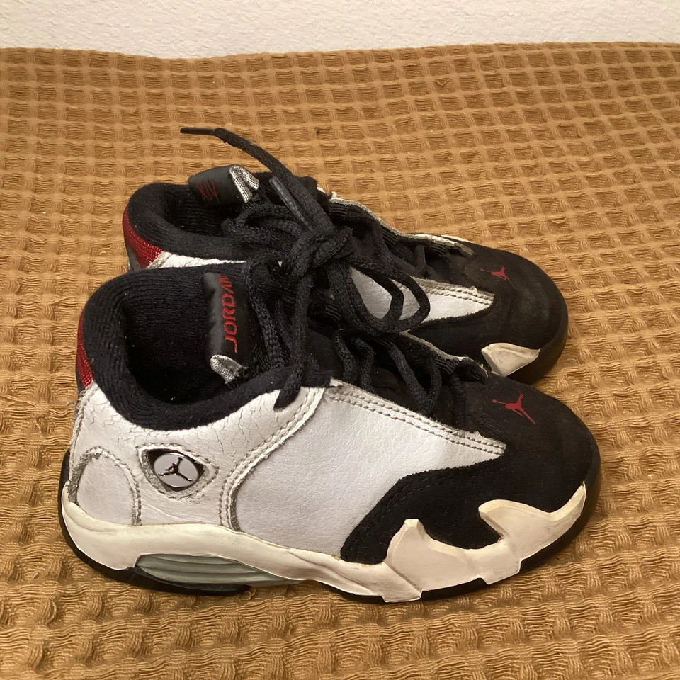Zapatilla deportiva Jordan 14 OG 1998 de colección puntera negra blanca 132549-101 para niños pequeños talla 8C Foto 2 de 4