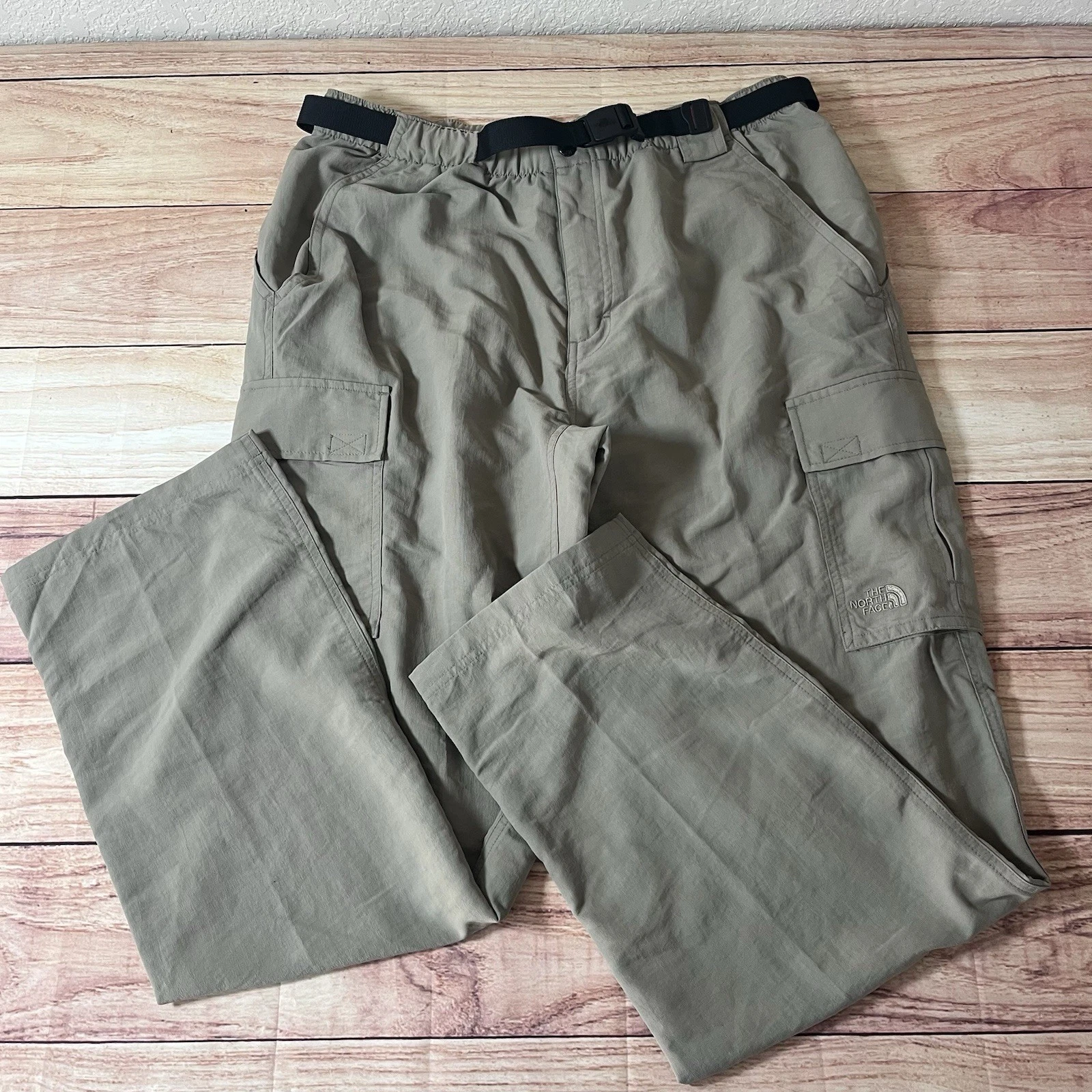 The North Face Belted Cargo Hiking Pants Tan Mens Large 34x32 Nylon EUC